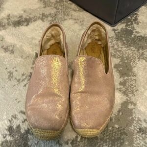 Ugg slip ons.